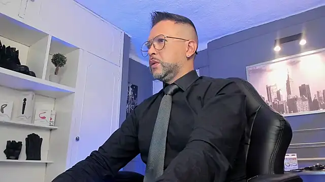 MrFrank tattoo online show from 03/13/25, 01:50