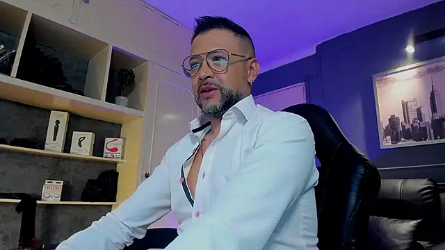 MrFrank tattoo online show from 11/06/25, 12:17