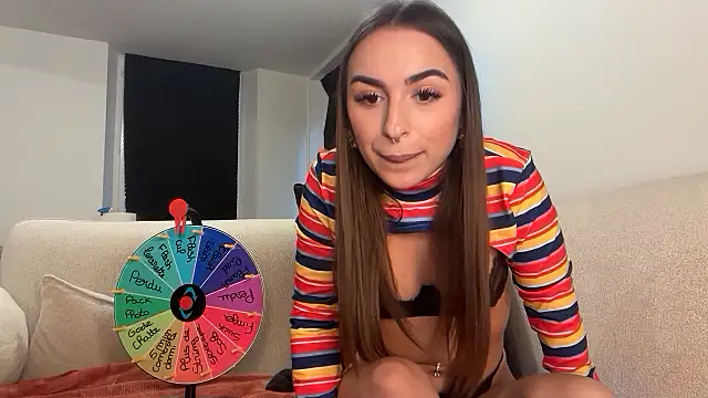 Snapshot of onefire56 chatting on 10/25/25, 04:24 onefire56 online show from 10/25/25, 04:24