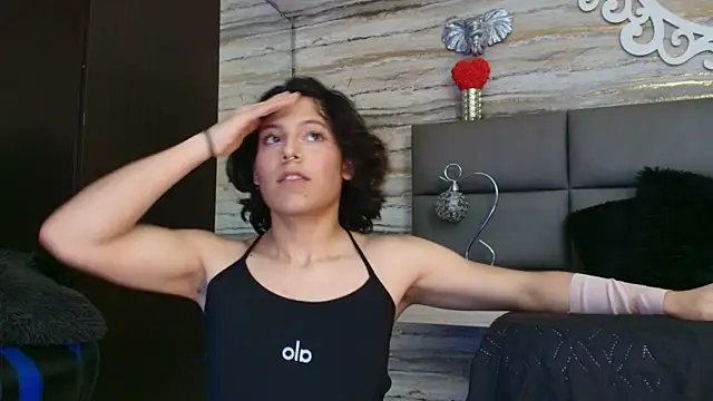 oliver  brown online show from 04/02/26, 11:35