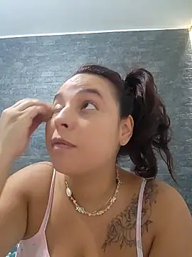 LizzRouse online show from 12/18/25, 01:39