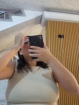 LizzRouse online show from 03/26/26, 07:52