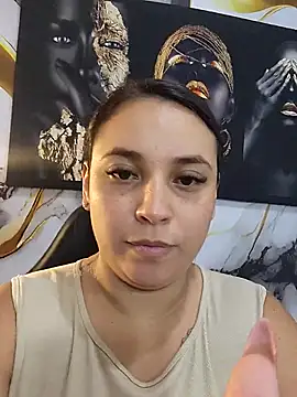 Snapshot of LizzRouse chatting on 05/29/26, 09:35 LizzRouse online show from 05/29/26, 09:35