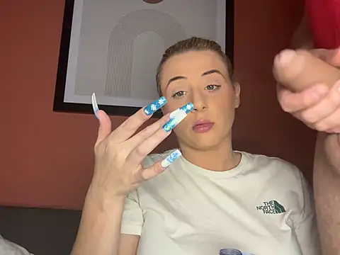 Strongqueen online show from 12/08/24, 08:25