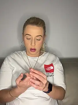 Strongqueen online show from 01/22/25, 08:06