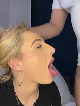 Strongqueen online show from 02/09/25, 11:46