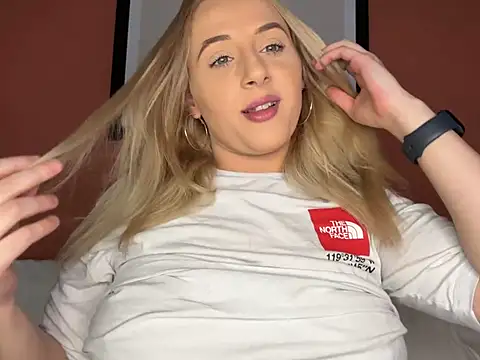 Strongqueen online show from 03/04/25, 12:29