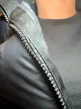 Strongqueen online show from 11/17/25, 10:48