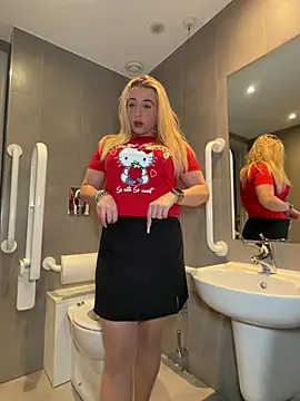 Strongqueen online show from 04/10/26, 09:30