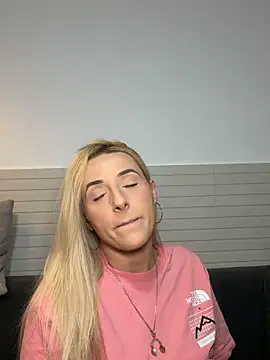Strongqueen online show from 05/22/26, 10:37