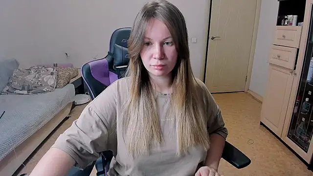 stella vestal online show from 11/15/25, 05:53