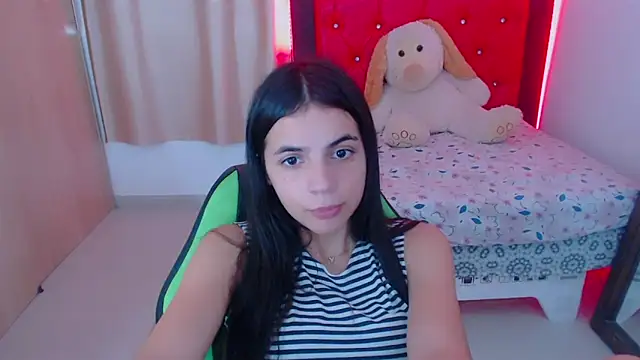 Snapshot of _elenna chatting on 12/27/24, 05:37 elenna online show from 12/27/24, 05:37