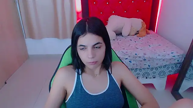 Snapshot of _elenna chatting on 12/28/24, 11:37 elenna online show from 12/28/24, 11:37