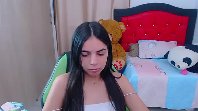 Snapshot of _elenna chatting on 01/15/25, 05:15 elenna online show from 01/15/25, 05:15