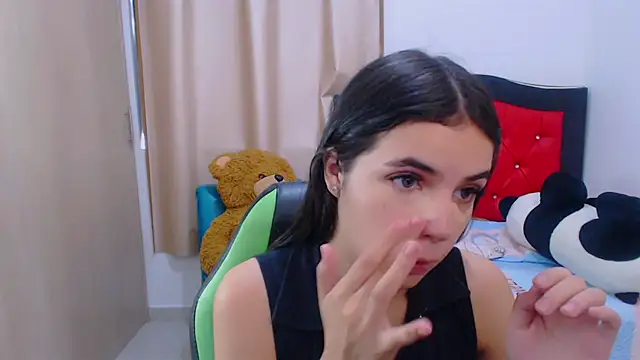 Snapshot of _elenna chatting on 01/24/25, 05:32 elenna online show from 01/24/25, 05:32