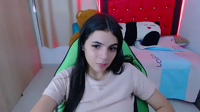 Snapshot of _elenna chatting on 01/25/25, 08:42 elenna online show from 01/25/25, 08:42