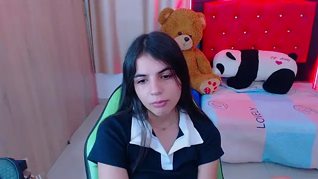 Snapshot of _elenna chatting on 01/29/25, 12:01 elenna online show from 01/29/25, 12:01