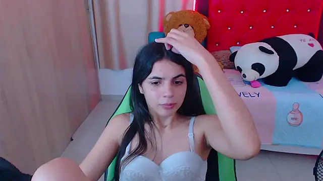 Snapshot of _elenna chatting on 01/31/25, 12:28 elenna online show from 01/31/25, 12:28