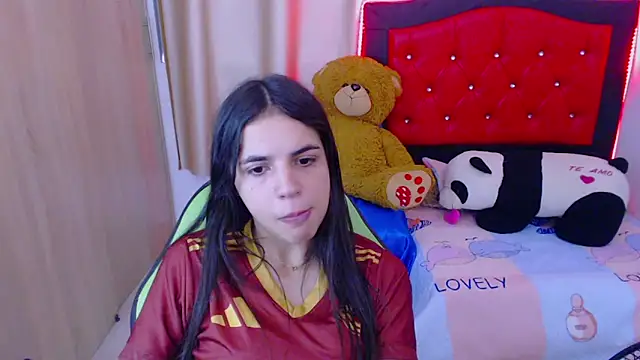 Snapshot of _elenna chatting on 02/03/25, 06:17 elenna online show from 02/03/25, 06:17