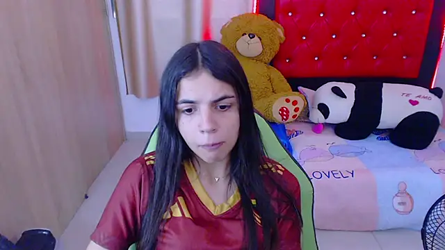 Snapshot of _elenna chatting on 02/03/25, 09:39 elenna online show from 02/03/25, 09:39