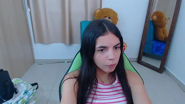 Snapshot of _elenna chatting on 02/21/25, 05:42 elenna online show from 02/21/25, 05:42