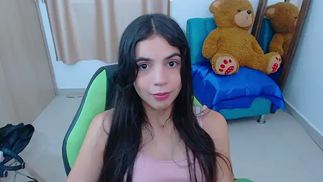 Snapshot of _elenna chatting on 02/22/25, 05:46 elenna online show from 02/22/25, 05:46