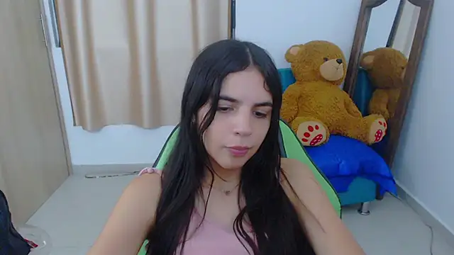 Snapshot of _elenna chatting on 02/23/25, 12:51 elenna online show from 02/23/25, 12:51