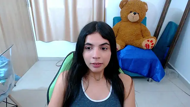 Snapshot of _elenna chatting on 02/28/25, 08:50 elenna online show from 02/28/25, 08:50