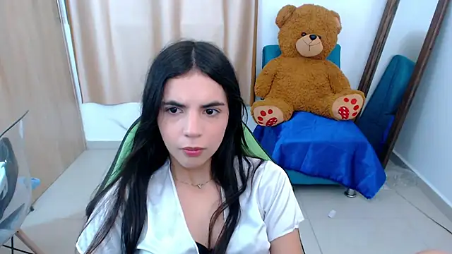 Snapshot of _elenna chatting on 03/01/25, 05:27 elenna online show from 03/01/25, 05:27