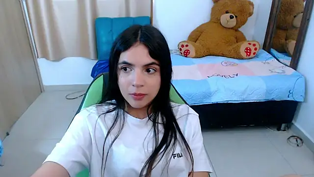 Snapshot of _elenna chatting on 03/15/25, 08:54 elenna online show from 03/15/25, 08:54