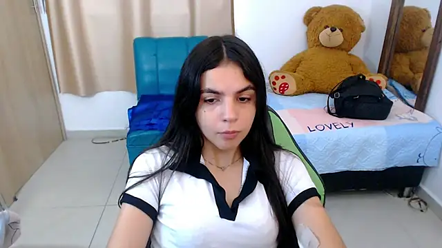 Snapshot of _elenna chatting on 03/22/25, 05:31 elenna online show from 03/22/25, 05:31