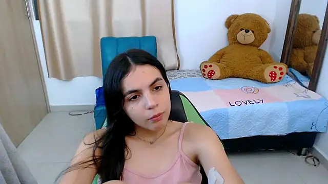 Snapshot of _elenna chatting on 03/22/25, 11:42 elenna online show from 03/22/25, 11:42