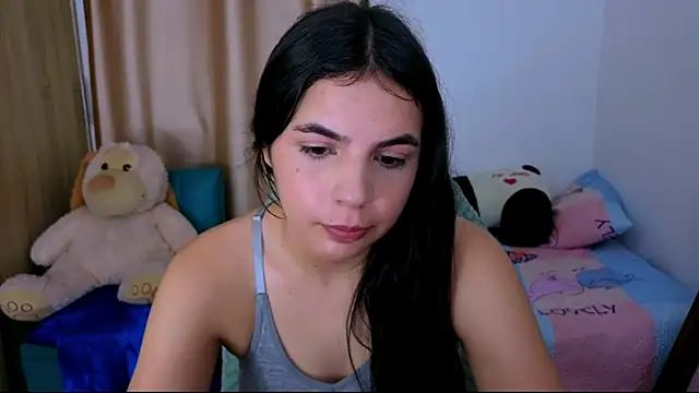 Snapshot of _elenna chatting on 09/29/25, 05:29 elenna online show from 09/29/25, 05:29