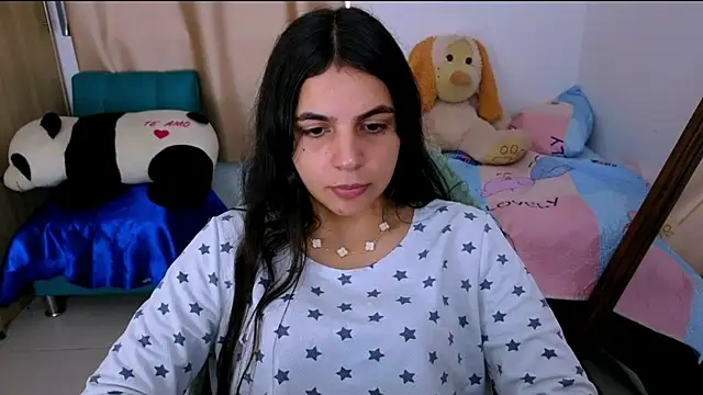 Snapshot of _elenna chatting on 10/06/25, 06:49 elenna online show from 10/06/25, 06:49