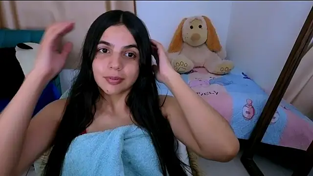 Snapshot of _elenna chatting on 10/12/25, 07:57 elenna online show from 10/12/25, 07:57