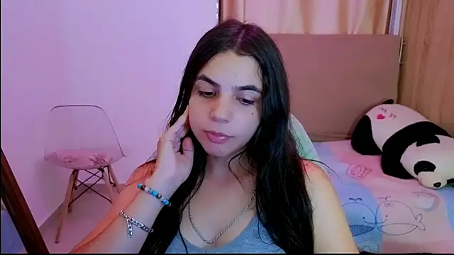 Snapshot of _elenna chatting on 04/25/26, 05:43 elenna online show from 04/25/26, 05:43