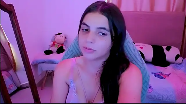 Snapshot of _elenna chatting on 05/30/26, 07:22 elenna online show from 05/30/26, 07:22