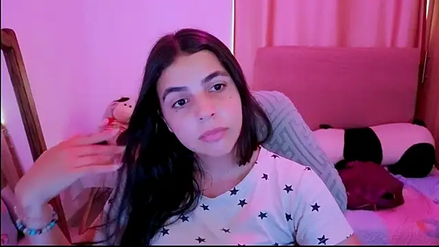 Snapshot of _elenna chatting on 06/02/26, 06:10 elenna online show from 06/02/26, 06:10