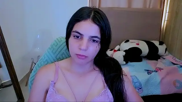 Snapshot of _elenna chatting on 06/12/26, 06:07 elenna online show from 06/12/26, 06:07