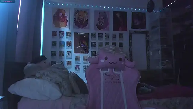 Snapshot of Jessie_williams chatting on 12/15/25, 07:18 Jessie williams online show from 12/15/25, 07:18