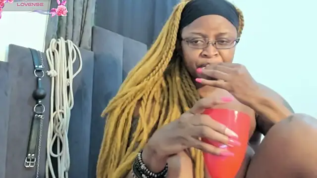 CuteBustyBabes online show from 12/30/24, 12:42