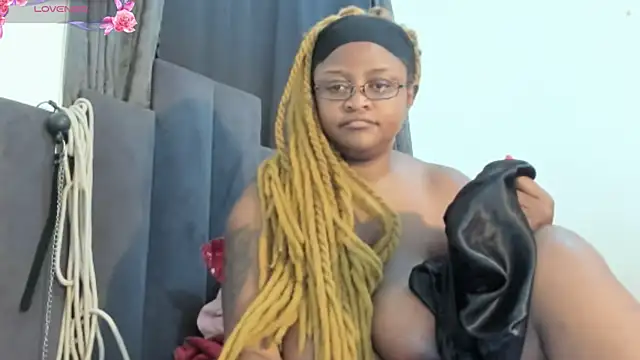 CuteBustyBabes online show from 12/30/24, 05:02