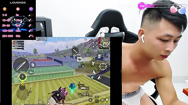 Snapshot of Naughty--asian chatting on 10/18/25, 02:18 Naughty--asian online show from 10/18/25, 02:18