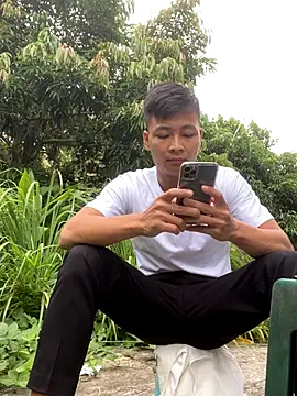 Snapshot of Naughty--asian chatting on 10/23/25, 02:33 Naughty--asian online show from 10/23/25, 02:33