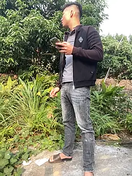 Snapshot of Naughty--asian chatting on 12/01/25, 02:05 Naughty--asian online show from 12/01/25, 02:05