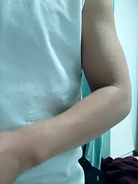 guozuo online show from 04/05/26, 01:52