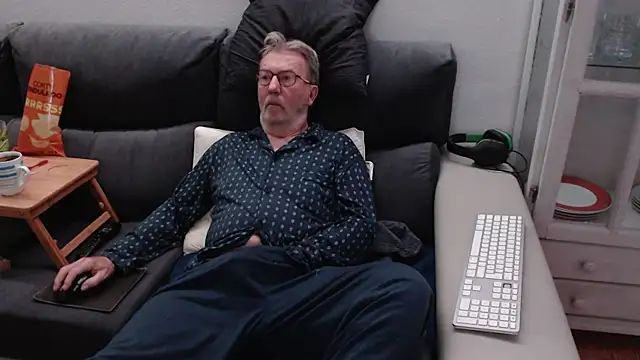 Nudelschwanz online show from 03/09/25, 04:16