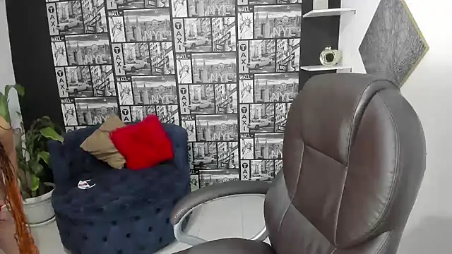 Snapshot of Isa_And_Natasha chatting on 03/19/25, 11:39 Isa And Natasha online show from 03/19/25, 11:39