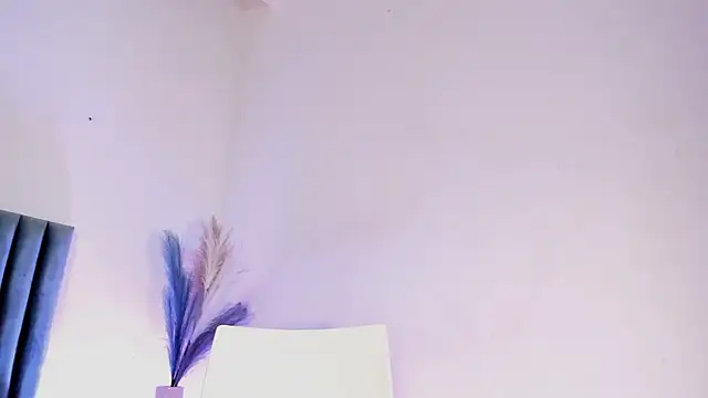 Amber  Davis online show from 02/05/25, 09:18