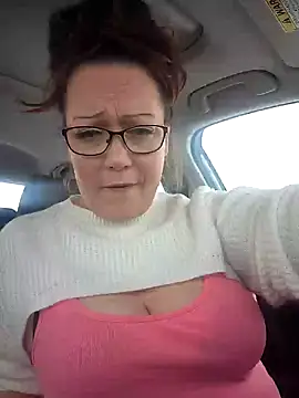 Snapshot of BBWQUEENBEEE chatting on 01/19/25, 08:09 BBWQUEENBEEE online show from 01/19/25, 08:09